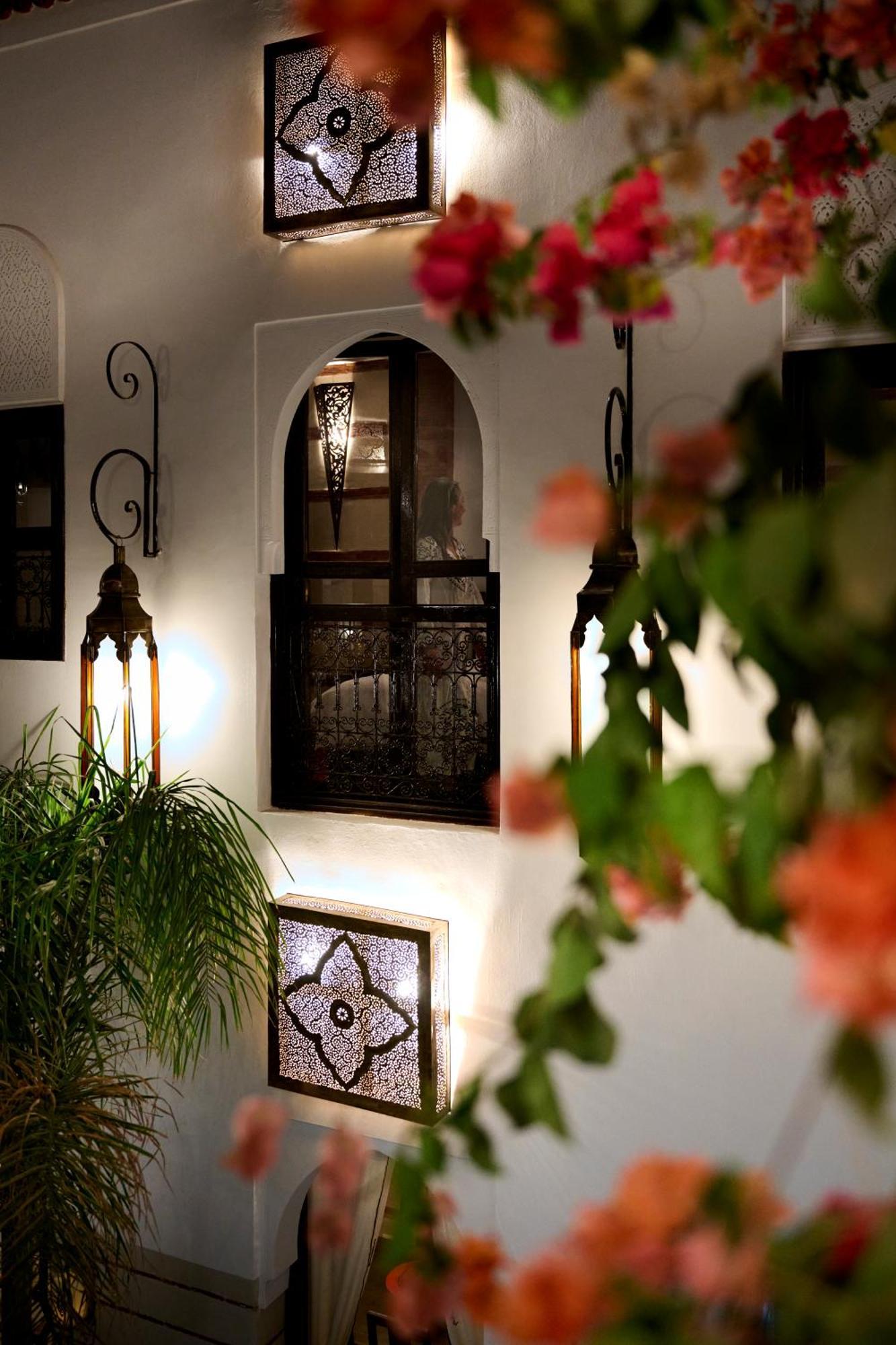 Riad Dar Amanza En Exclusivite Avec 4 Chambres Au Coeur De La Medina Marrakesh Exterior foto